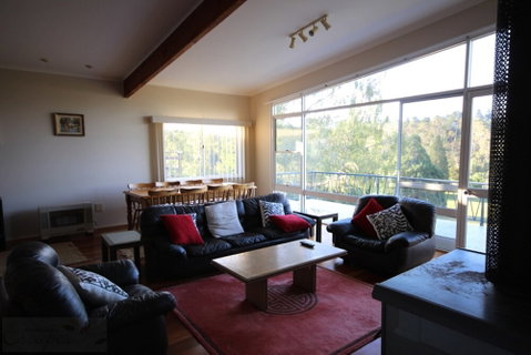 Fairways Close - Goulburn Accommodation 1