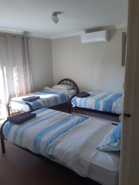 Wakeford St - Goulburn Accommodation 5