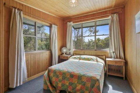 Alinjarra 13 Waller Court - Goulburn Accommodation 2