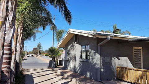 The Good Life - Goulburn Accommodation 1
