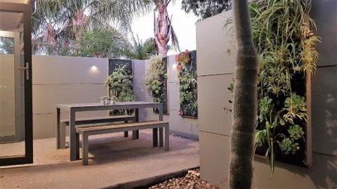 The Good Life - Goulburn Accommodation 6