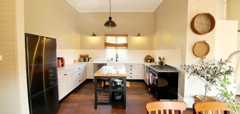 Galway - Goulburn Accommodation 6