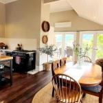 Galway - Goulburn Accommodation 0