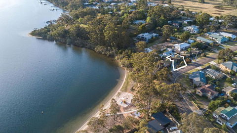Above Sunset 100m From The Paynesville Lakes - Goulburn Accommodation 4