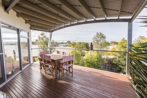 Aqua Vista A Stroll To Paynesville Forshore - Goulburn Accommodation 6