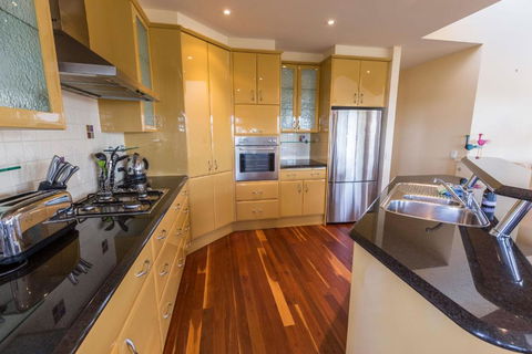 Aqua Vista A Stroll To Paynesville Forshore - Goulburn Accommodation 4