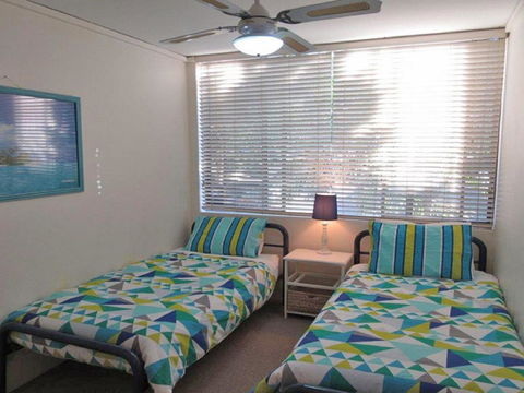 13 Harbourside 3 7 Soldiers Point Road Fantastic Waterfront Unit - Goulburn Accommodation 1