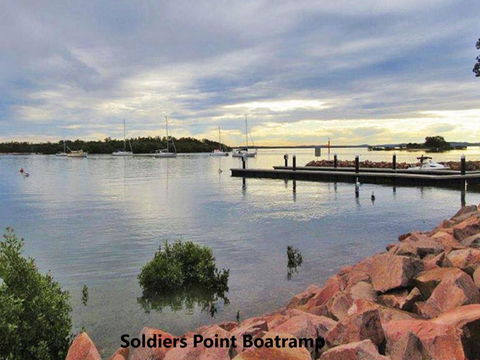 13 Harbourside 3 7 Soldiers Point Road Fantastic Waterfront Unit - Goulburn Accommodation 3