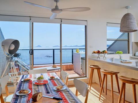 5 Casuarinas 33 Soldiers Point Road Superb Waterfront Unit - Goulburn Accommodation 3