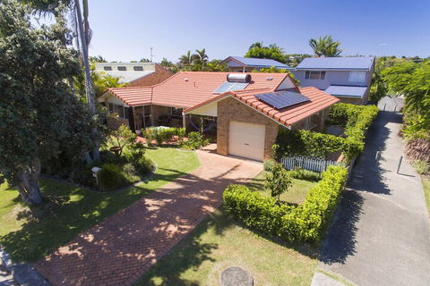 SECRET GARDEN WiFi Netflix Pet Friendly - Goulburn Accommodation 6