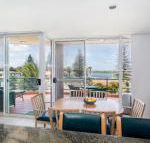 Castillo Del Mar 10 Lake View Roof Terrace with Spa - Goulburn Accommodation