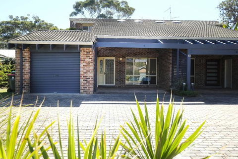 SUNDOWNER - Goulburn Accommodation 5