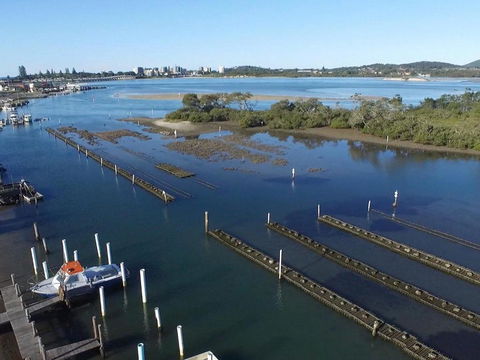 Fairholme 8 Perfect Lakefront Position - Goulburn Accommodation 4