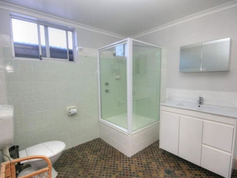 45B Wharf Street Downstairs - Goulburn Accommodation 4