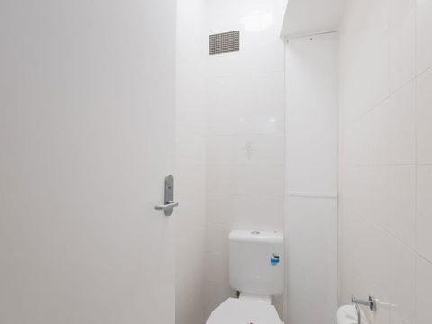 4 Harbourside 3 7 Soldiers Point Road Ground Floor On The Waterfront - Goulburn Accommodation 1
