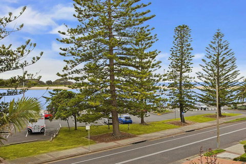 Caesars Palace 4 - Goulburn Accommodation 5