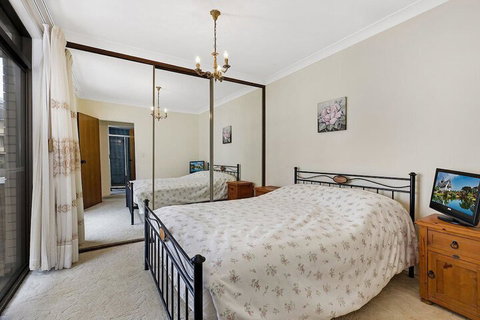 Caesars Palace 4 - Goulburn Accommodation 4