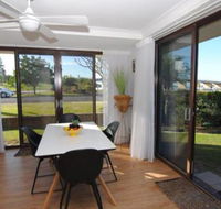 Time  Tide 1 Ground Floor with Water Views - Goulburn Accommodation