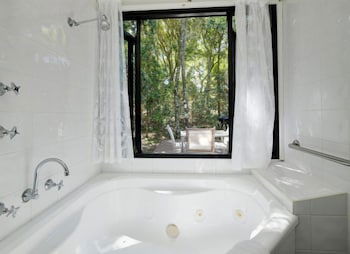 Tiona Palms Holiday Park - Goulburn Accommodation 2