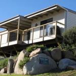 KINGFISHER COTTAGE Beachfront At The Binalong Bay - Goulburn Accommodation 0