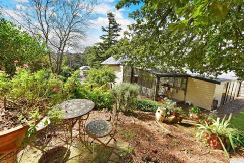 Lovel Cottage - Goulburn Accommodation 2