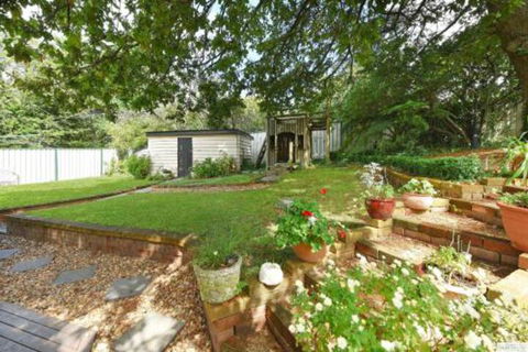 Lovel Cottage - Goulburn Accommodation 0