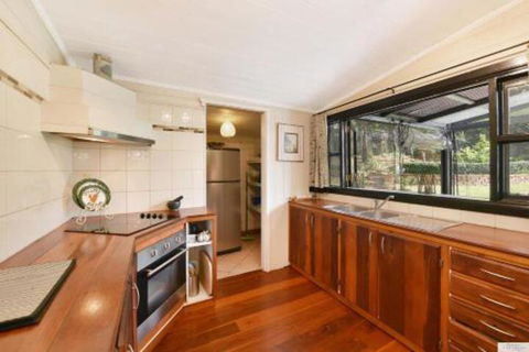 Lovel Cottage - Goulburn Accommodation 3