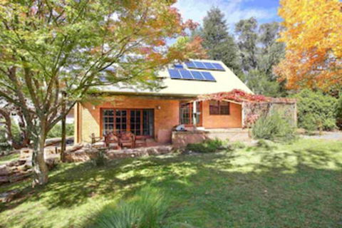 Honeysett Lodge - Goulburn Accommodation 0