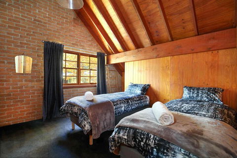 Honeysett Lodge - Goulburn Accommodation 3