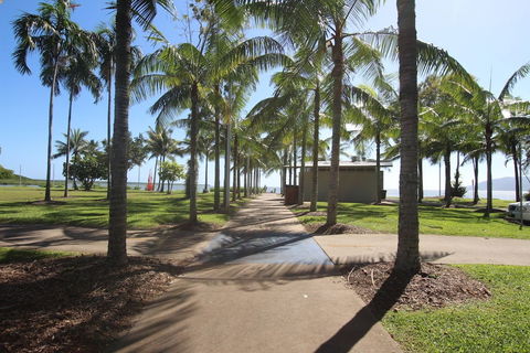 Easy Going Holiday Unit On McKenzie MK5 - Goulburn Accommodation 6