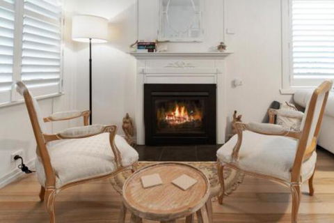 Amber Cottage Luxury Seaside Retreat With Outdoor Spa! - Goulburn Accommodation 2