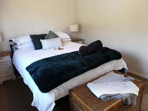 R & R On The Ravine - Goulburn Accommodation 1