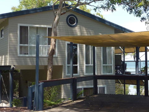 Green Point Lakehouse - Goulburn Accommodation 5