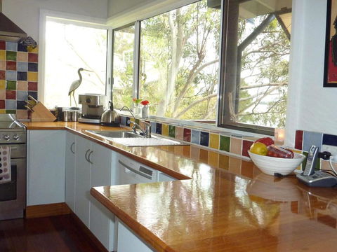 Green Point Lakehouse - Goulburn Accommodation 1