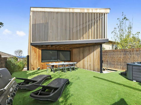 POINT BREAK NEW LISTING 2019 - Goulburn Accommodation 2