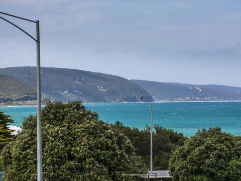 WATERFRONT THREE In The Heart Of Lorne - Goulburn Accommodation 1