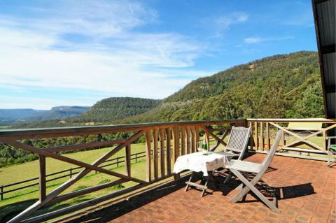 Alcheringa Cottage - Goulburn Accommodation 2