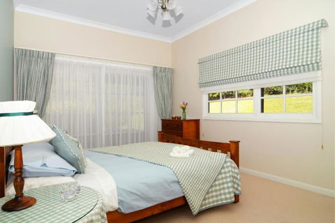 Alcheringa Cottage - Goulburn Accommodation 3