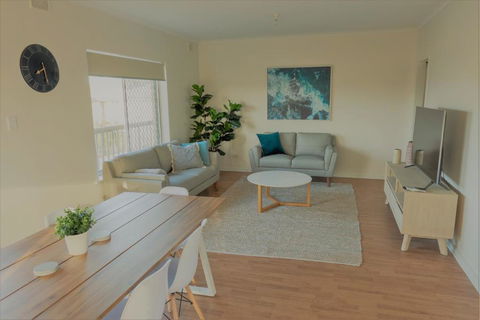Henley Beach South Amazing Views Huge Private Balcony! - Goulburn Accommodation 2