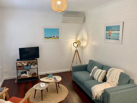 Yaringa Cottage...by The Sea - Goulburn Accommodation 3