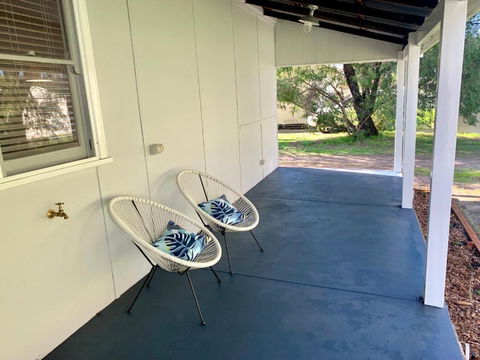 Yaringa Cottage...by The Sea - Goulburn Accommodation 5