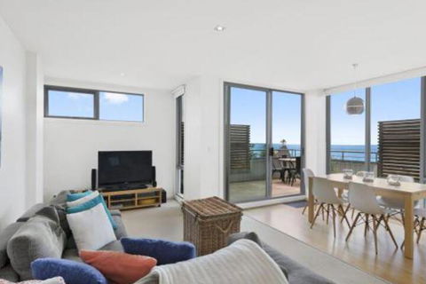 POINT GREY APARTMENT 2 Ocean VIews With Wifi - Goulburn Accommodation 2