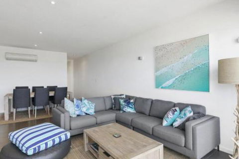 WATERFRONT SEVEN In The Heart Of Lorne - Goulburn Accommodation 7