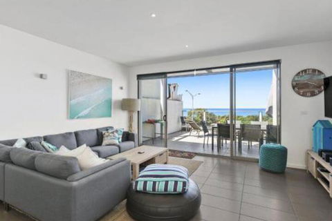 WATERFRONT SEVEN In The Heart Of Lorne - Goulburn Accommodation 0