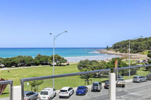 WATERFRONT SEVEN In The Heart Of Lorne - Goulburn Accommodation 3