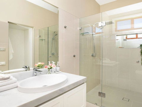 Advilla Stylish Charming & Central Location - Goulburn Accommodation 6