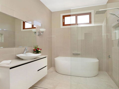 Advilla Stylish Charming & Central Location - Goulburn Accommodation 2