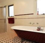 Plum Tree Cottage warm cosy  walk to town - Goulburn Accommodation