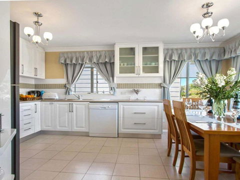 Sea Gem Air Conditioned & Fireplace - Goulburn Accommodation 3