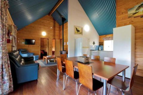 Sunnyhurst Chalets Rural Stay - Goulburn Accommodation 2